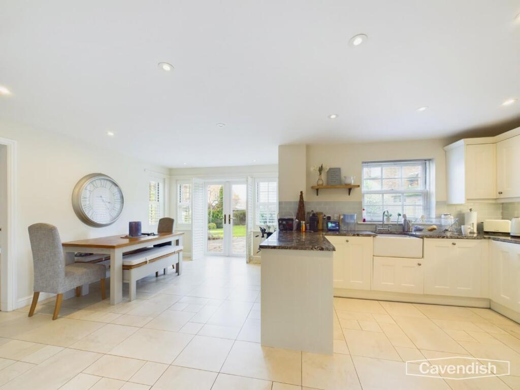 OPEN PLAN KITCHEN/DINER