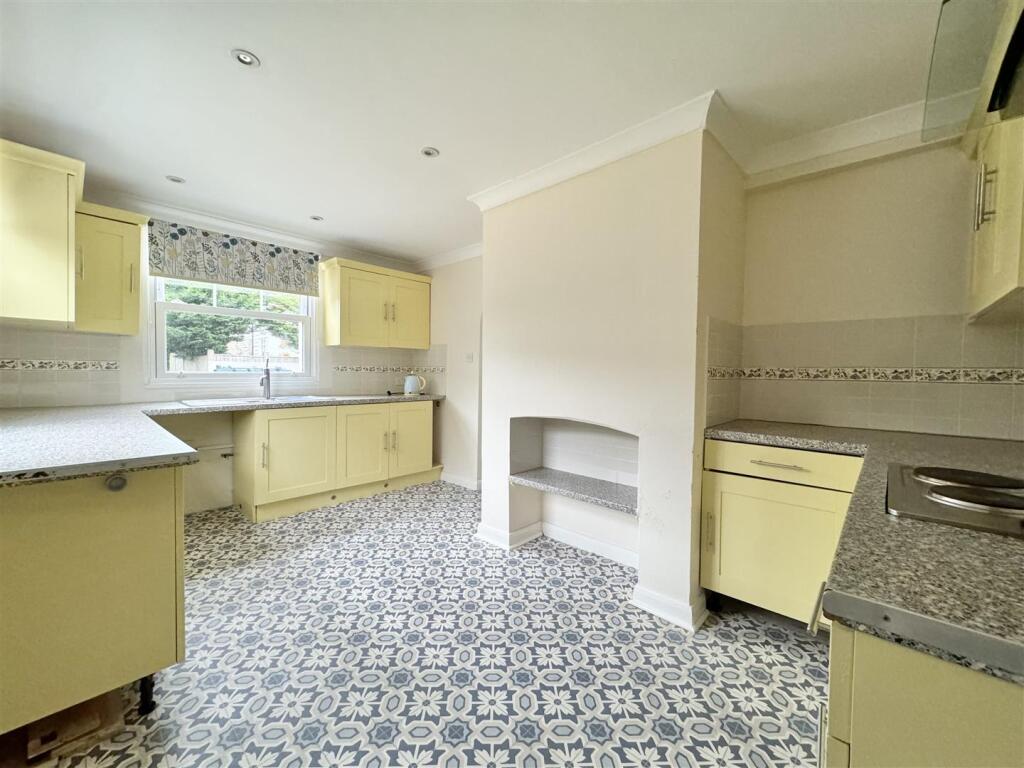 KITCHEN 2