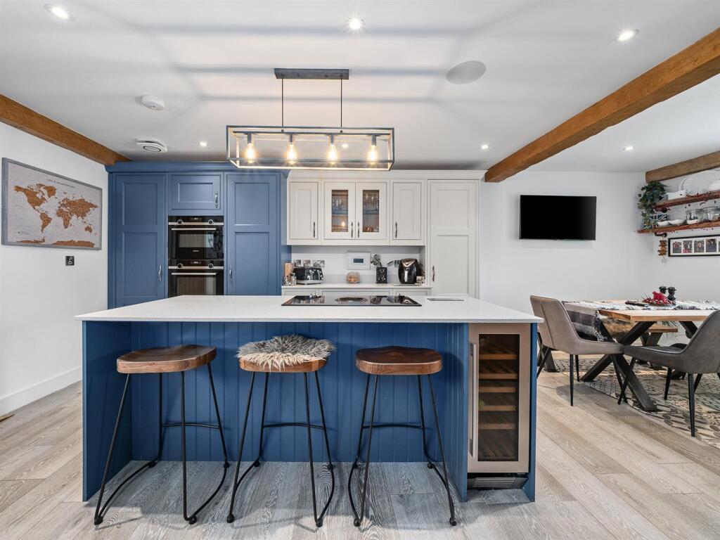 10 Shottery Green-8.jpg