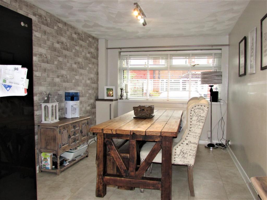 AshtonCres26kit1.JPG