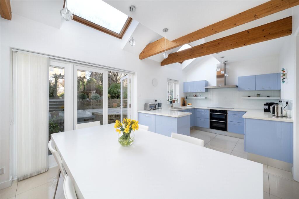 Kitchen/Dining