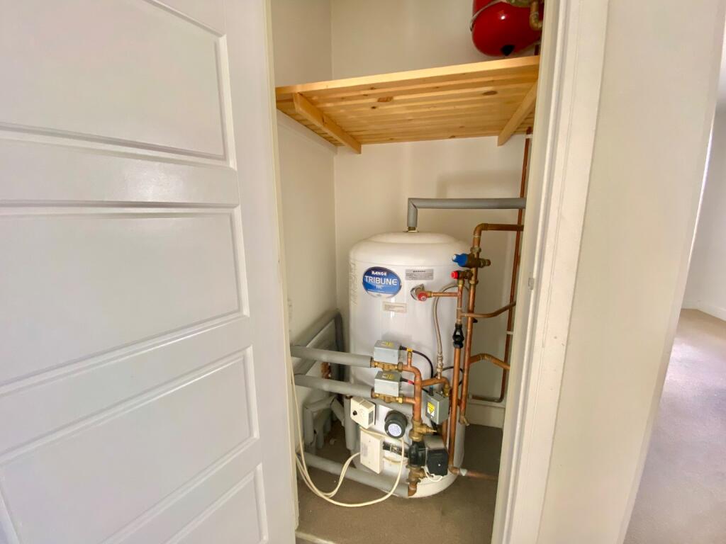 WhatsApp Image 2025-06-01 at 16.10.30 (2).jpeg