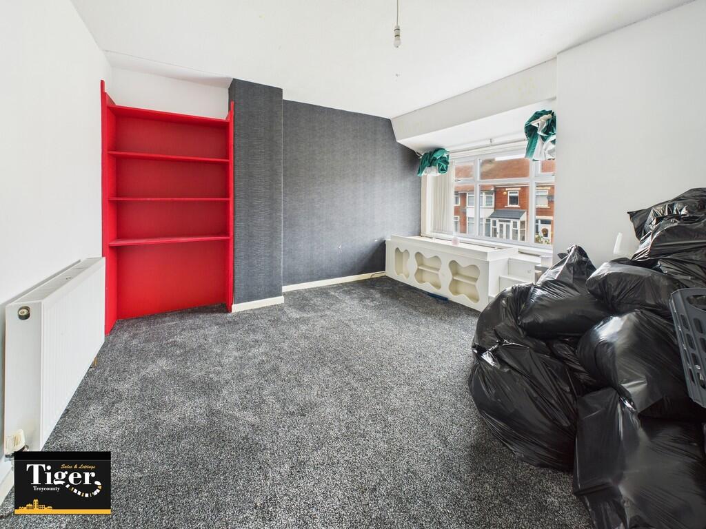 CAM02176G0-PR0730...