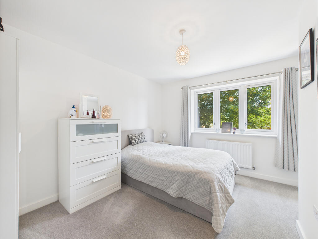 CAM02909G0-PR0431-STILL002