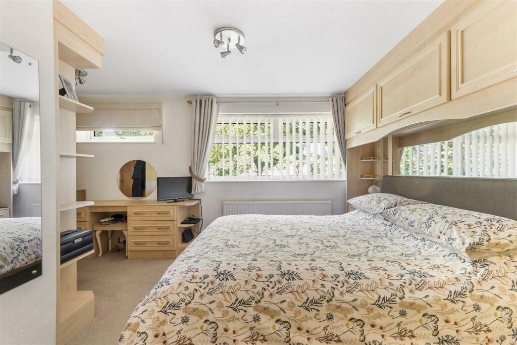Bedroom One (2).jpg