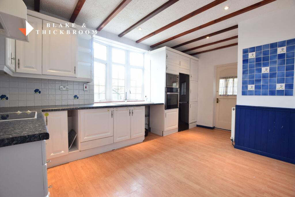 KITCHEN BREAKFAST ROOM