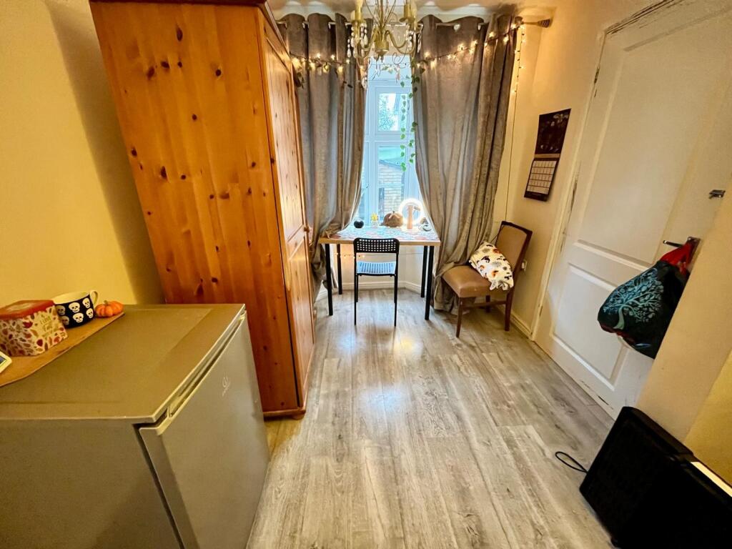 Garage Conversion/Second Sitting Room 