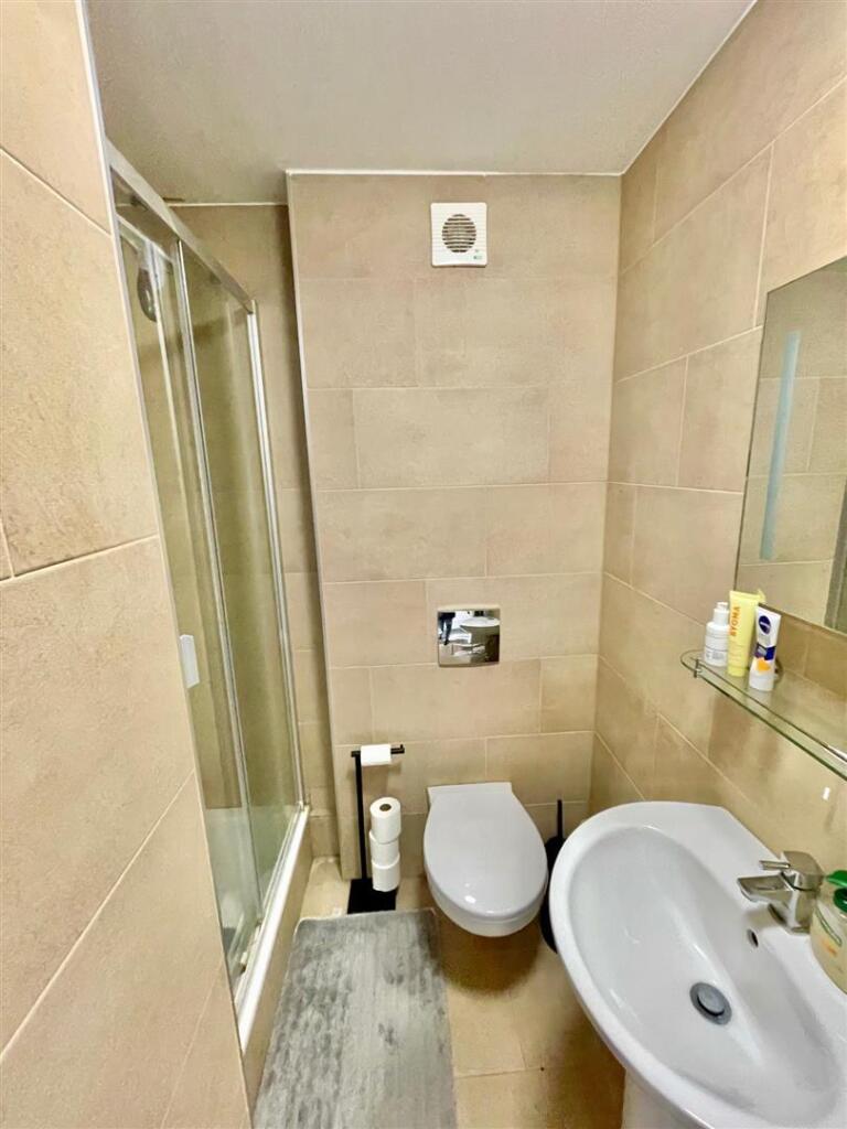 31A Chace Ave Shower Room.jpg