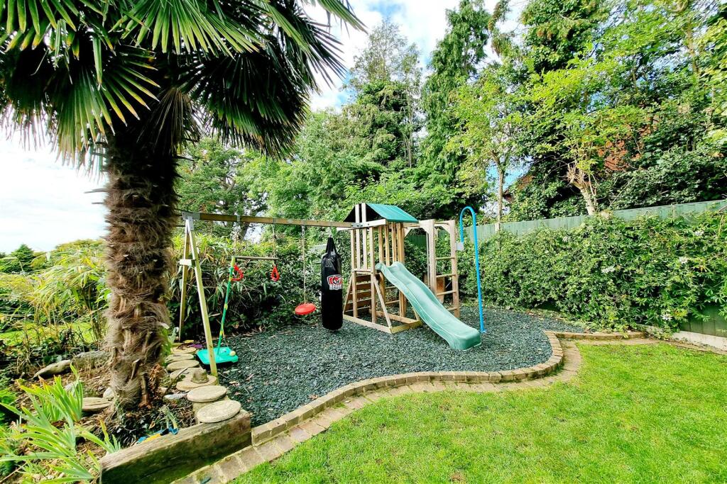 PLAYGROUND AREA: