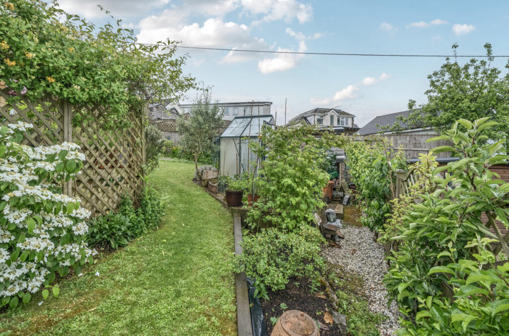 1295315-8-682dc72...