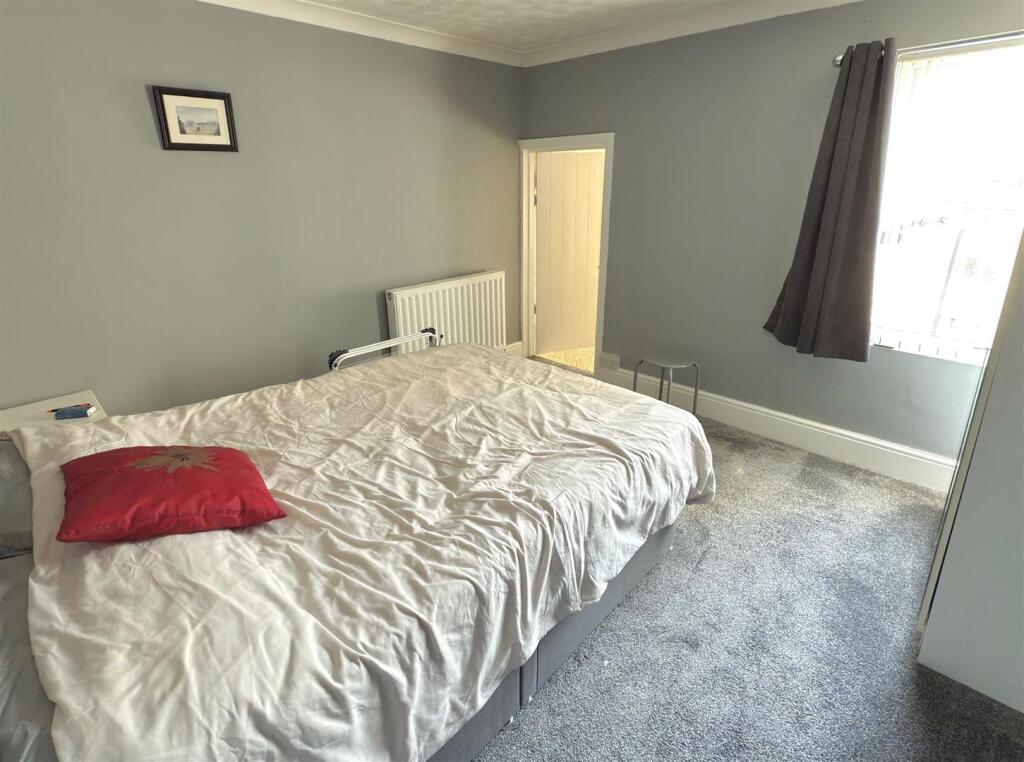 BED 2.jpg