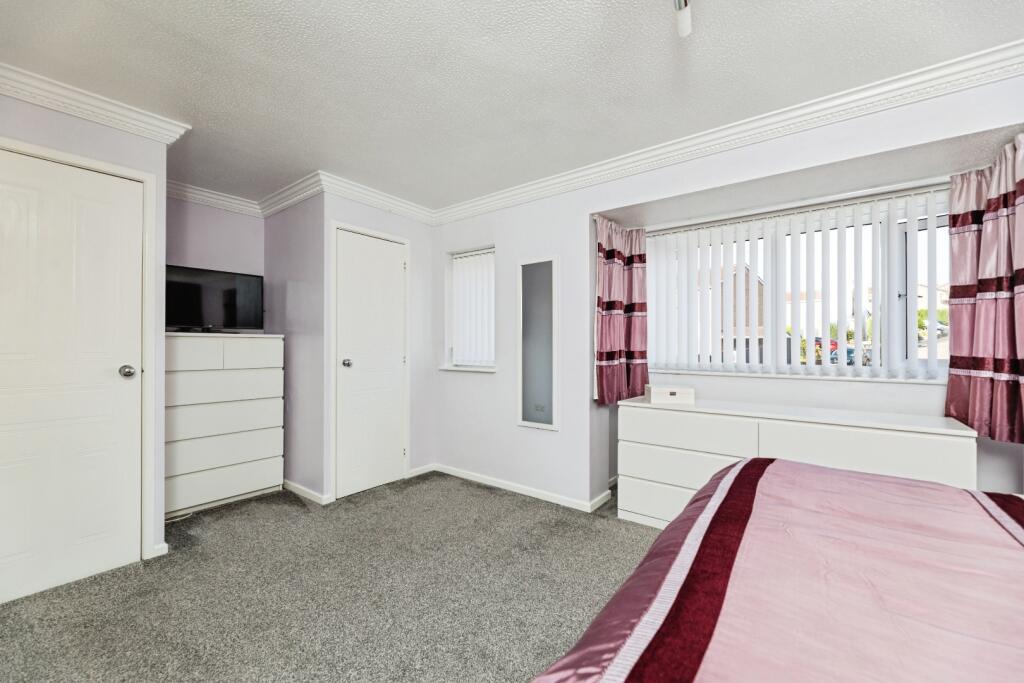 pbox-bedroom-322573.jpg