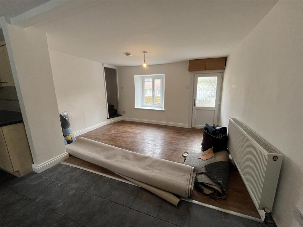 Kitchen/Living Room