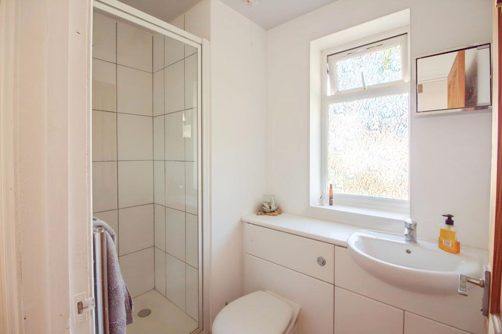 Garage Studio Shower Room