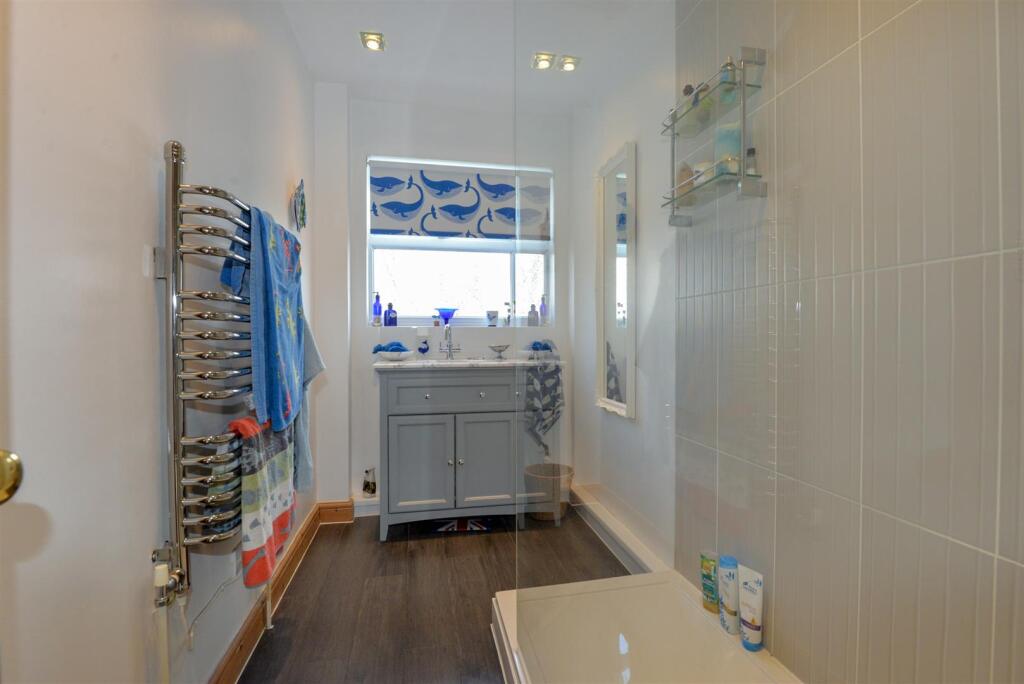 Shower Room 1.jpg