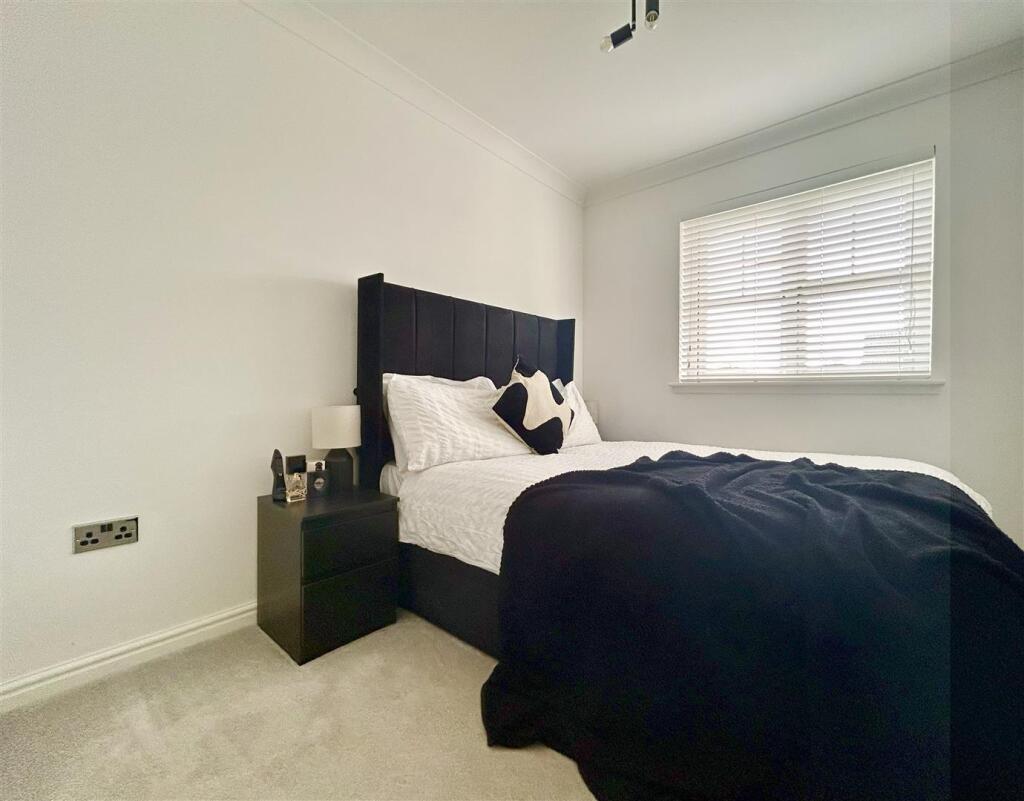 Bedroom.jpg
