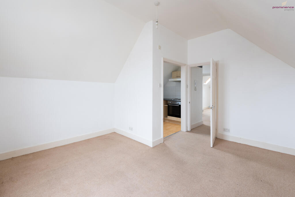 Flat 3, 16 Lawrence Road-11