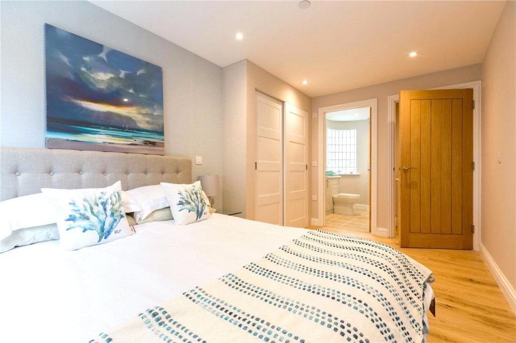 Main Bedroom 1