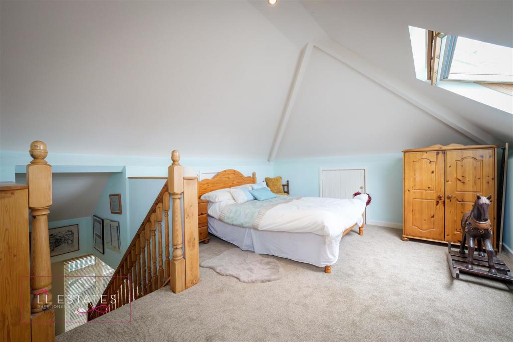 master bed 63.jpg