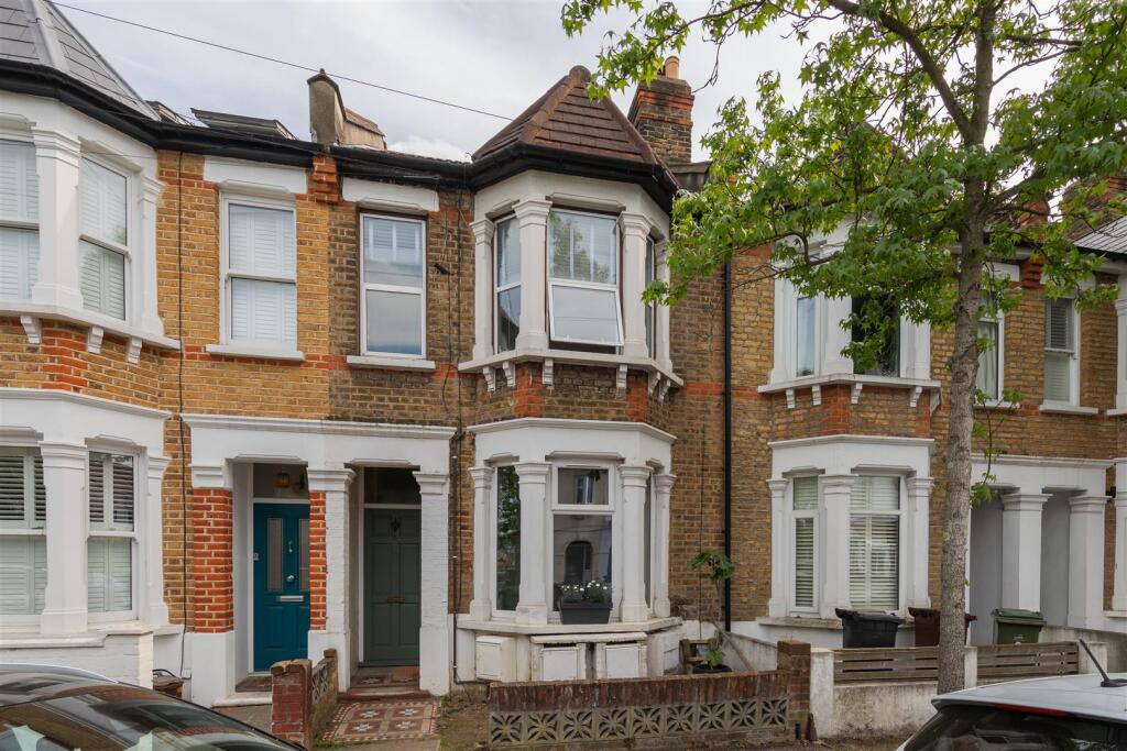 Farmilo Road, E17