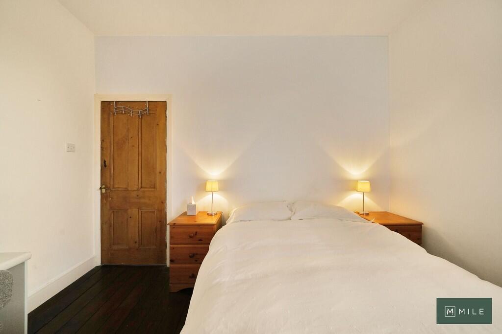 62 Leghorn Road -...