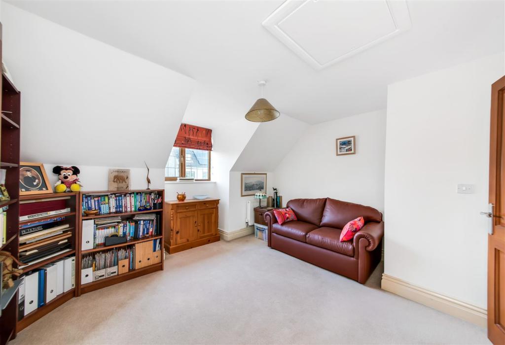 BEDROOM FIVE