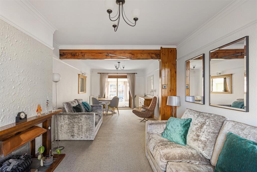 49_Greencliffe_Drive_7.jpg