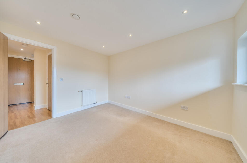 1354436-12-68c422...