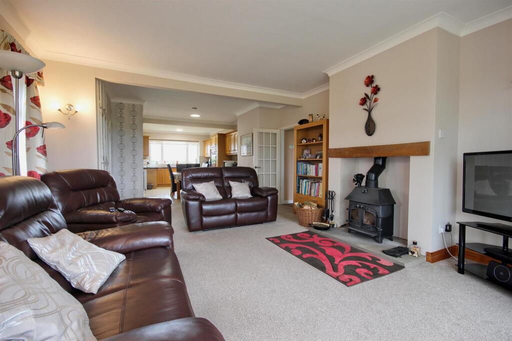 COMBINED DAY ROOM AND KITCHEN