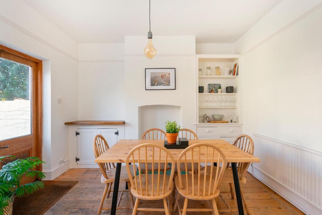 1T6RHD - KitchenDiner F.jpg