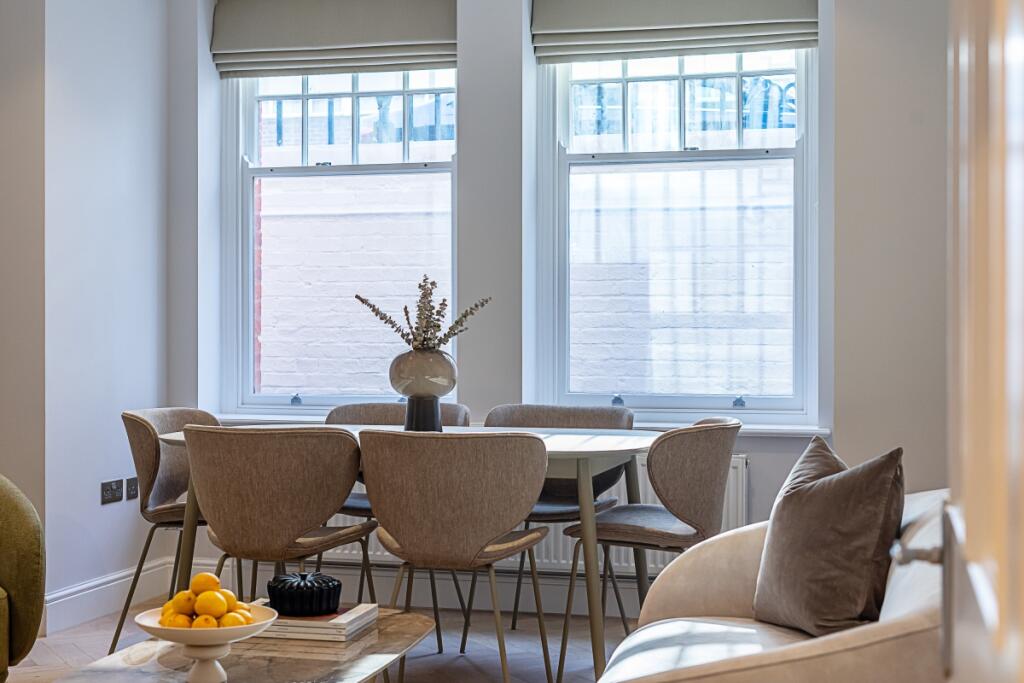 202_A_Hamlet_Gard...