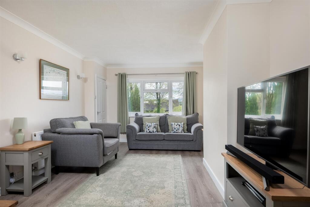 6 Woodstock Road-2.jpg