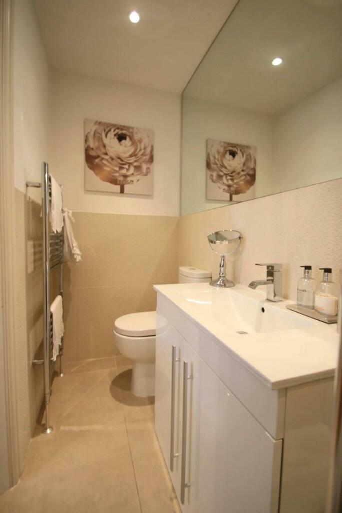 En Suite Shower Room 2