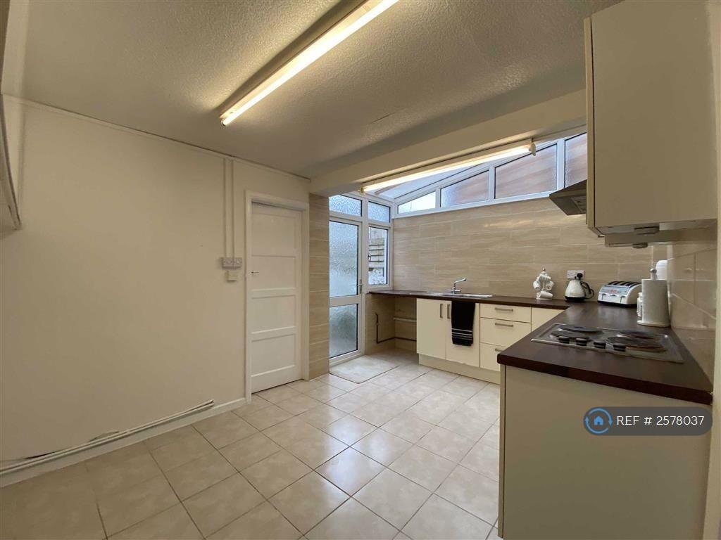 Kitchen From Lounge Entrance