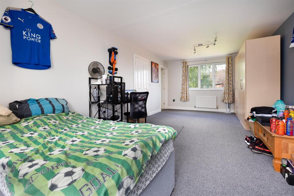 LE67 1HL 68JR-015.jpg