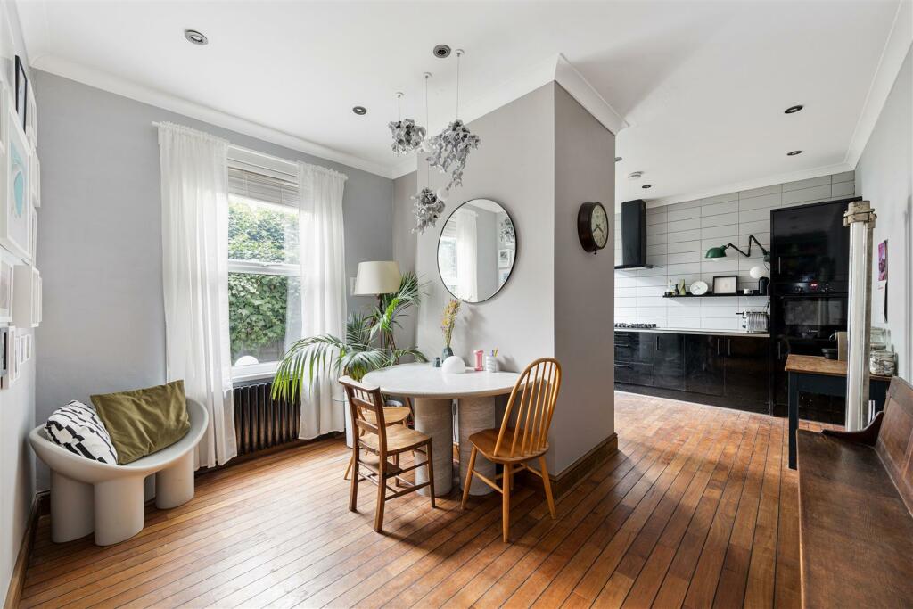 1 Tudor Road