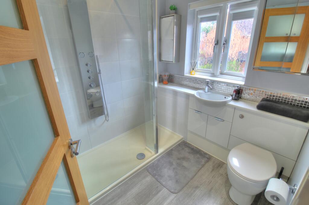Bedroom 1 - Ensuite