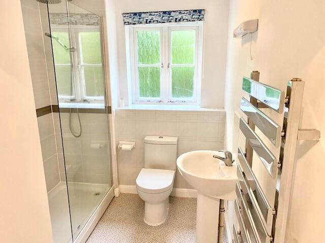 Shower room 3