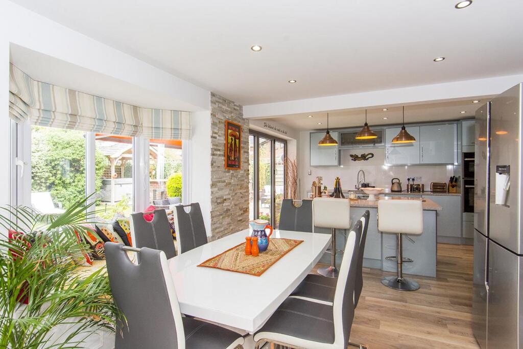 Open Plan Dining Room