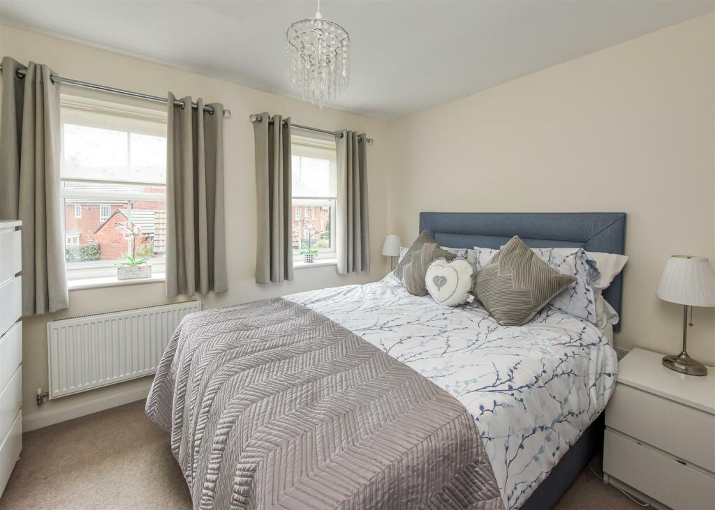 2 Lickey Close-Bedroom 2.jpg