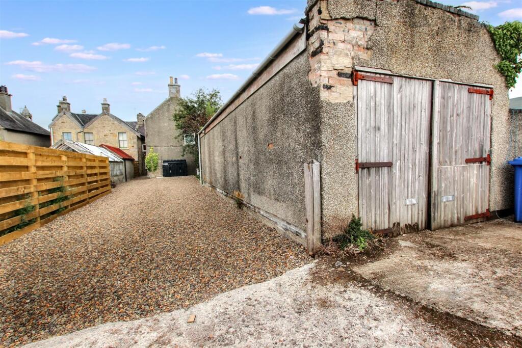 20- Rear Garden.jpg