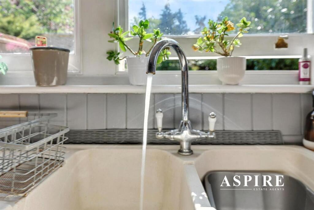 Aspire Estate Agents3.jpg