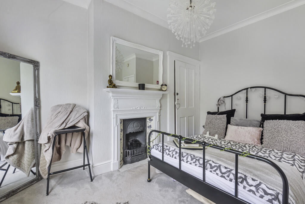 Flat 3, 5 Dale Road, Purley, CR8 2ED