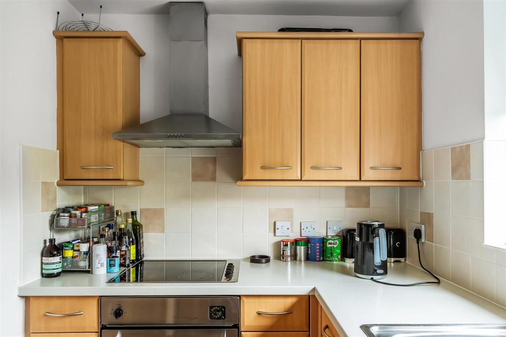 26-Oakleigh-Court-3.jpg