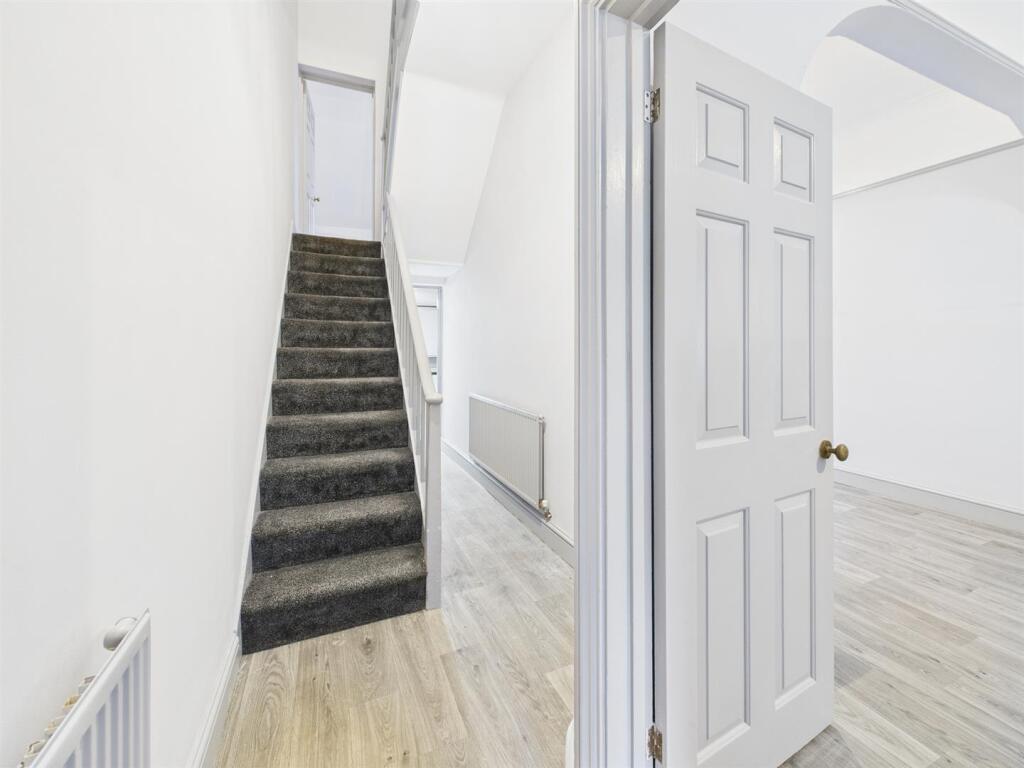 Hallway .jpg
