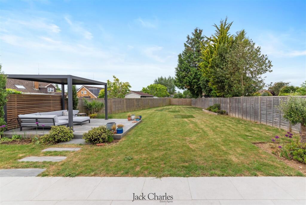 28 Barchester Way-38.jpg