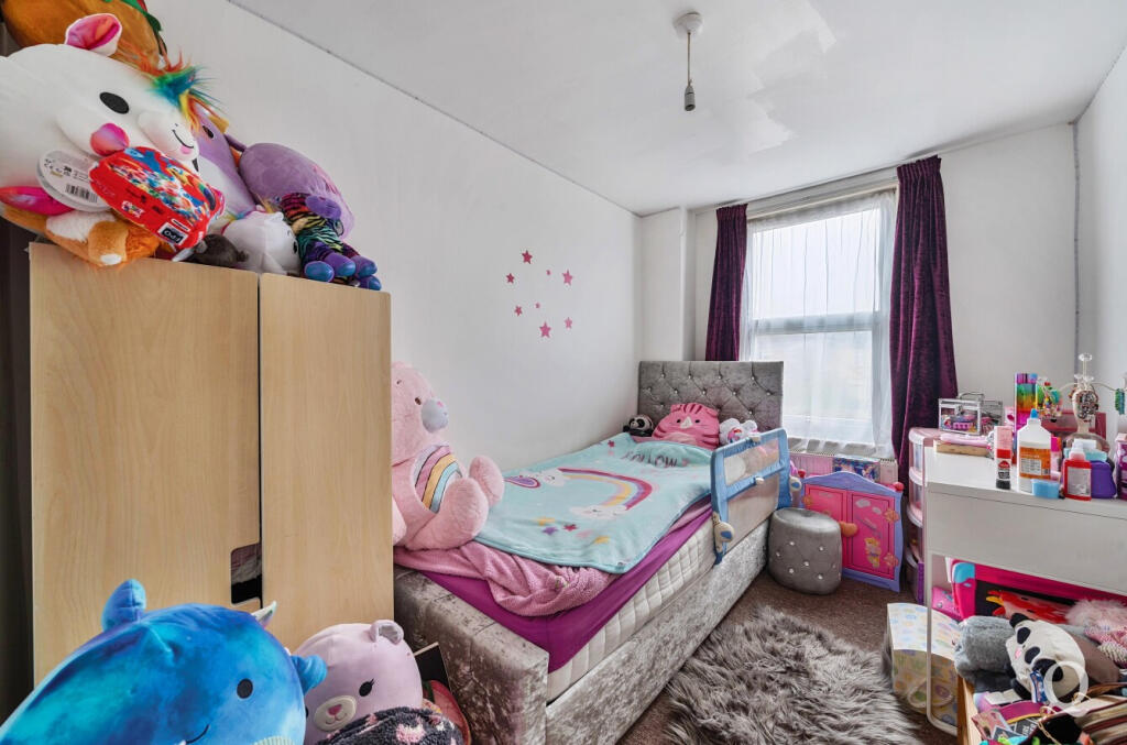 d453b759-1960-467...