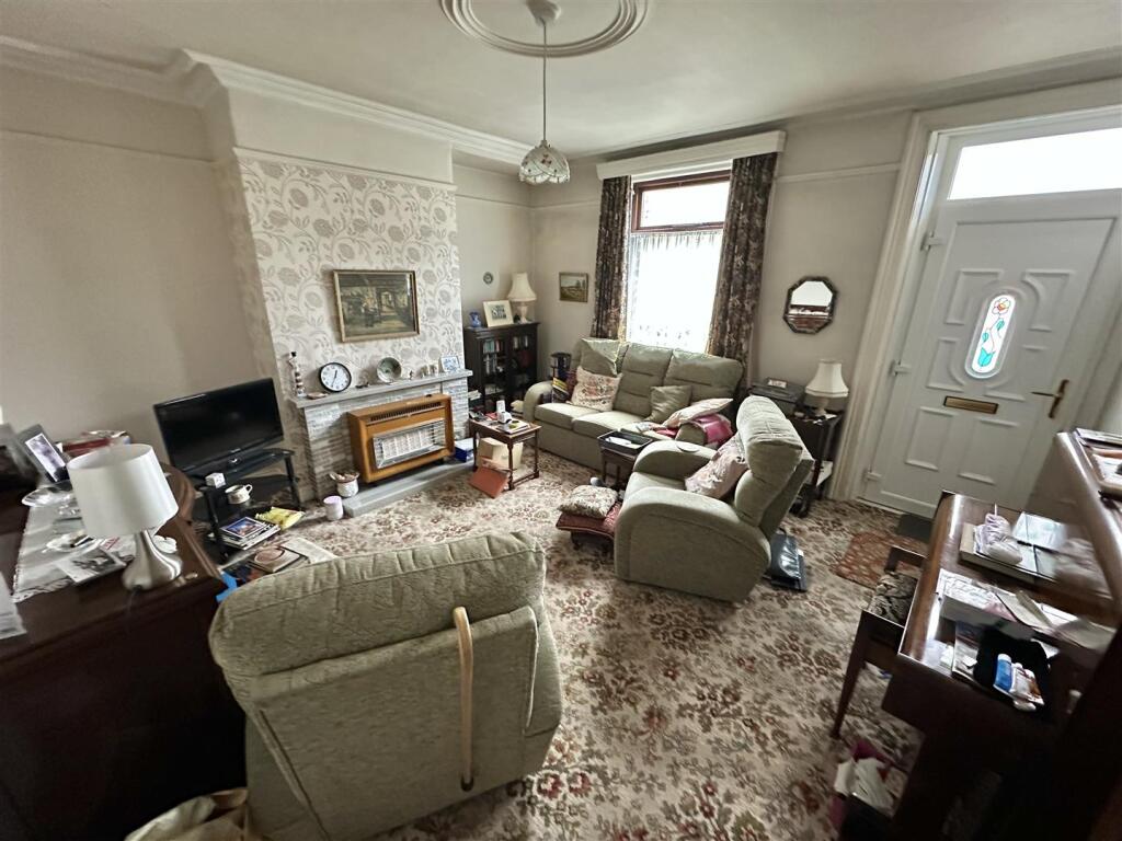 Bramleys Estate Agents - Cleckheaton Road - Low Mo