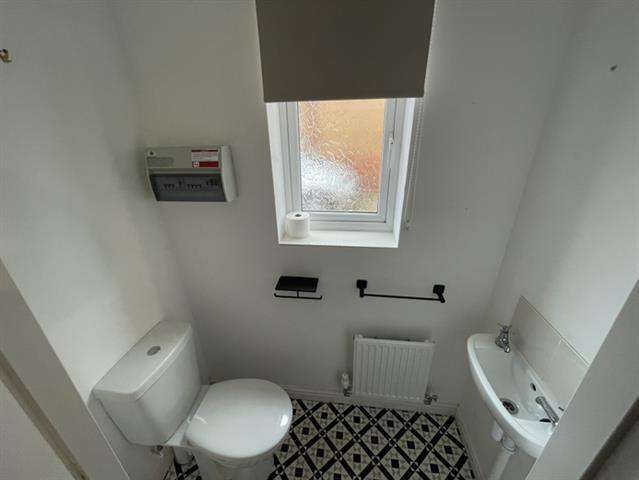 Cloakroom/wc