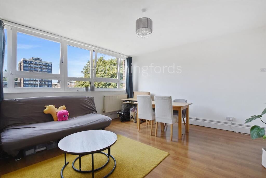 14-8b99GCHMF - 117 Crondall Court - Reception -Ori